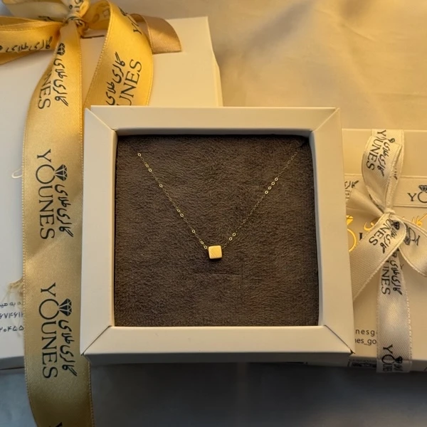 گردنبند مربع مات مینیمال طلا